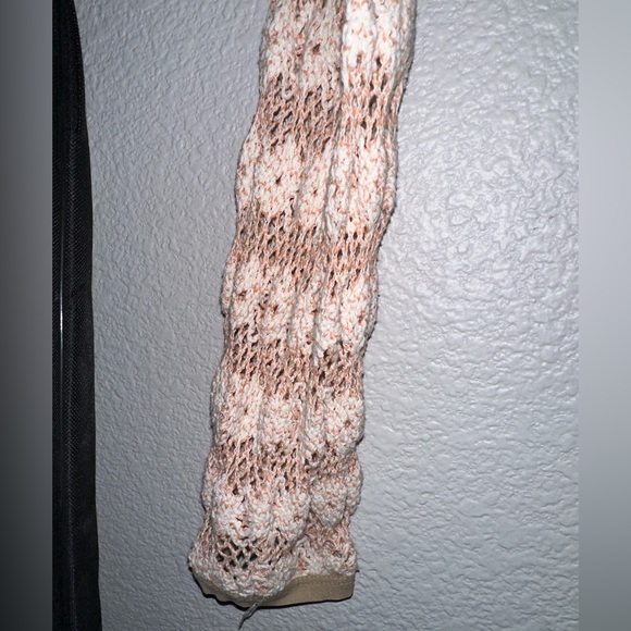 Free people New Romantics crochet cropped sweater. - Picture 4 of 9